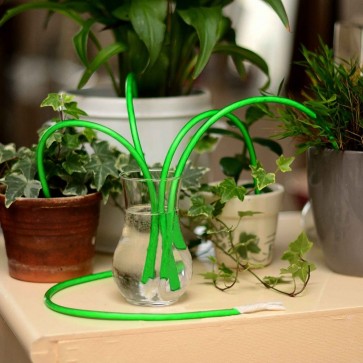 Sistem capilar pentru udarea plantelor de apartament