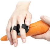 Peeler legume cu maner ergonomic si suport pentru degete, 6,5x6cm, Quttin