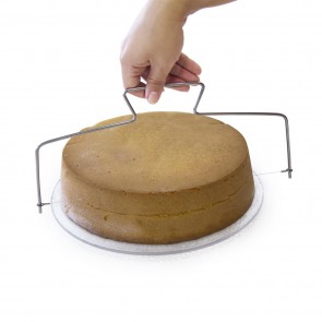 Dispozitiv lira pentru taiat blaturi tort